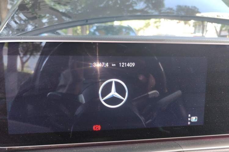 Used Mercedes-Benz GLE Coupe 2020 GLE 450 4MATIC Coupe SUV Luxury Model Odometer Close Up