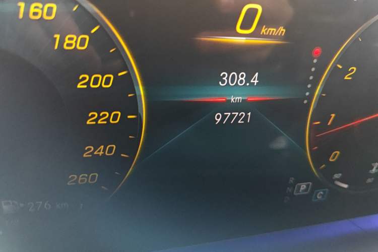 Used Mercedes-Benz GLE Coupe 2020 GLE 350 4MATIC Coupe SUV Fashion Model Odometer Close Up
