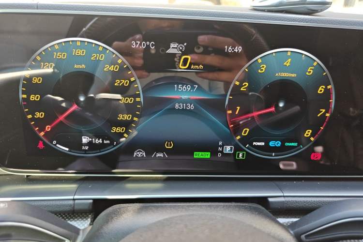 Used Mercedes-Benz GLE Coupe 2020 GLE 450 4MATIC Coupe SUV Luxury Model Odometer Close Up