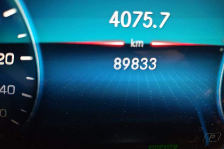 Used Mercedes-Benz GLE Coupe 2020 GLE 450 4MATIC Coupe SUV Fashion Model Odometer Close Up