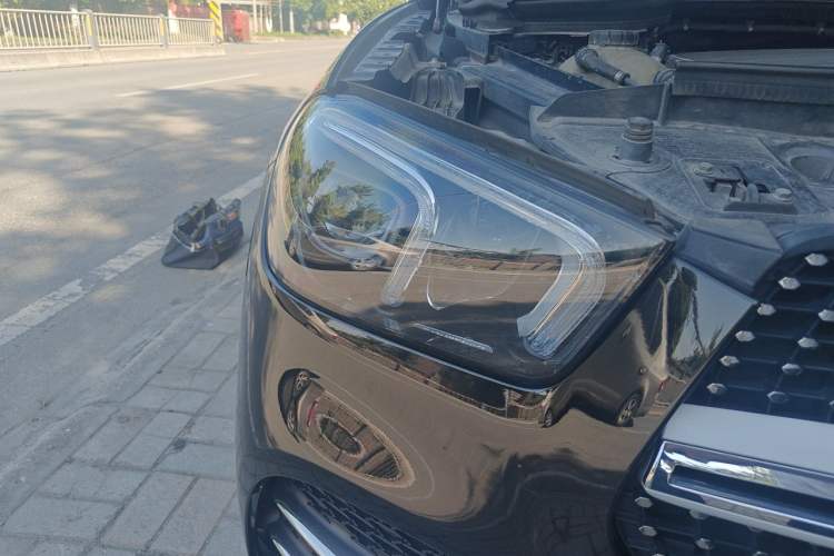Used Mercedes-Benz GLE Coupe 2020 GLE 350 4MATIC Coupe SUV Fashion Model Right Front Headlight