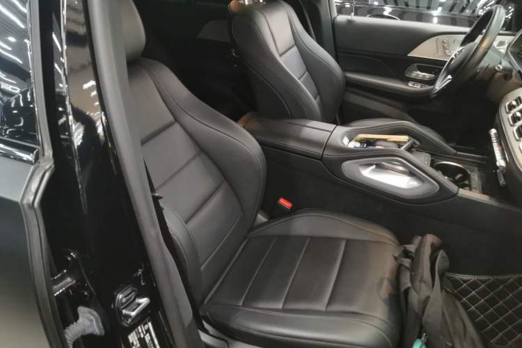 Used Mercedes-Benz GLE Coupe 2020 GLE 450 4MATIC Coupe SUV Fashion Model Right Front Seat