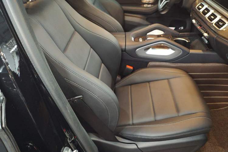 Used Mercedes-Benz GLE Coupe 2020 GLE 350 4MATIC Coupe SUV Luxury Model Right Front Seat
