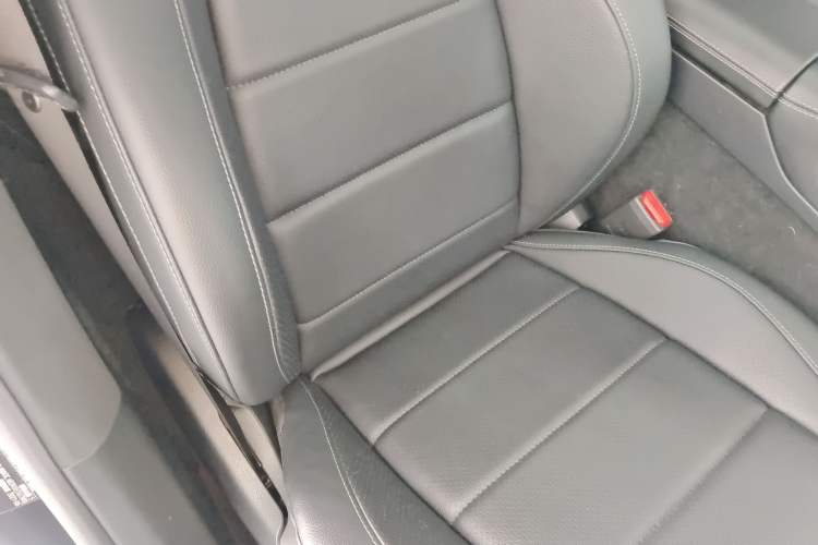 Used Mercedes-Benz GLE Coupe 2020 GLE 350 4MATIC Coupe SUV Luxury Model Right Front Seat