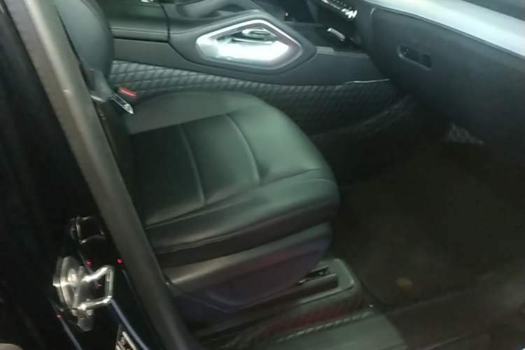 Used Mercedes-Benz GLE Coupe 2020 GLE 350 4MATIC Coupe SUV Luxury Model Right Front Seat