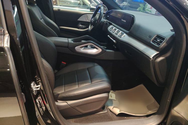 Used Mercedes-Benz GLE Coupe 2020 GLE 450 4MATIC Coupe SUV Fashion Model Right Front Seat