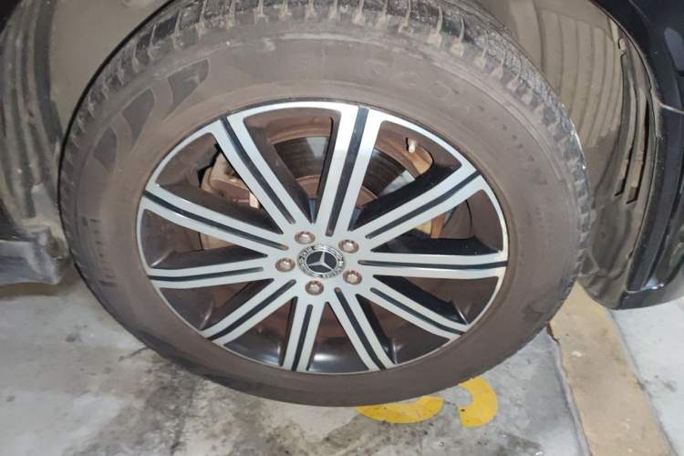 Used Mercedes-Benz GLE Coupe 2020 GLE 350 4MATIC Coupe SUV Luxury Model Right Front Wheel Hub