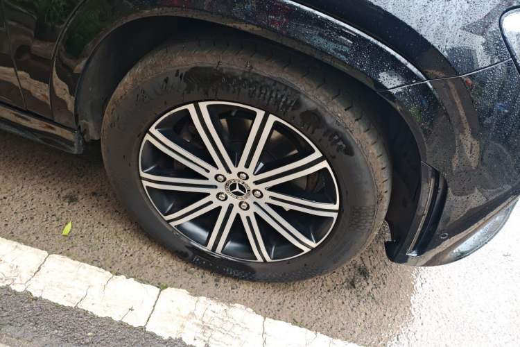 Used Mercedes-Benz GLE Coupe 2020 GLE 350 4MATIC Coupe SUV Luxury Model Right Front Wheel Hub