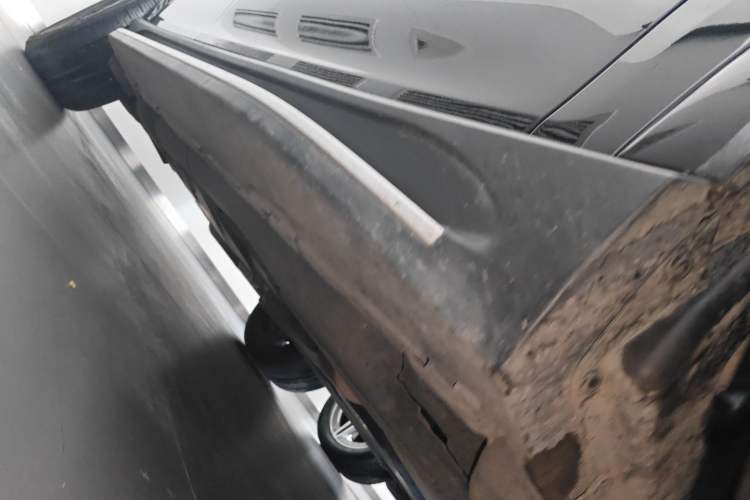 Used Mercedes-Benz GLE Coupe 2020 GLE 350 4MATIC Coupe SUV Fashion Model Right Side Sill