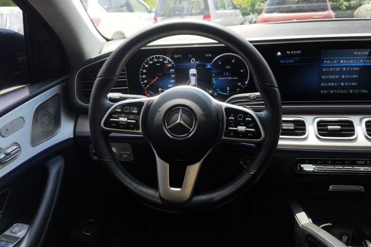 Used Mercedes-Benz GLE Coupe 2020 GLE 350 4MATIC Coupe SUV Luxury Model Steering Wheel