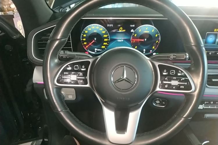 Used Mercedes-Benz GLE Coupe 2020 GLE 350 4MATIC Coupe SUV Luxury Model Steering Wheel