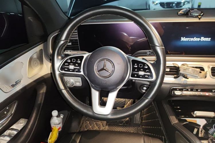 Used Mercedes-Benz GLE Coupe 2020 GLE 350 4MATIC Coupe SUV Luxury Model Steering Wheel