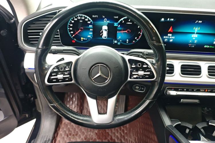 Used Mercedes-Benz GLE Coupe 2020 GLE 350 4MATIC Coupe SUV Luxury Model Steering Wheel