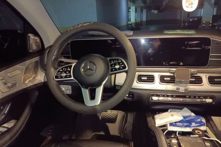 Used Mercedes-Benz GLE Coupe 2020 GLE 350 4MATIC Coupe SUV Luxury Model Steering Wheel