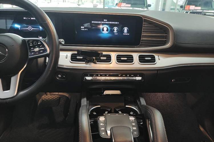Used Mercedes-Benz GLE Coupe 2020 GLE 350 4MATIC Coupe SUV Luxury Model Audio And AC Panel