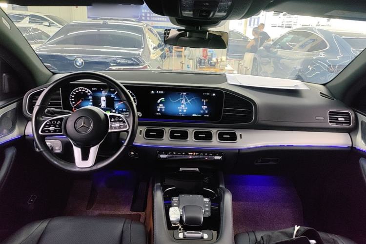 Used Mercedes-Benz GLE Coupe 2020 GLE 450 4MATIC Coupe SUV Fashion Model Center Console