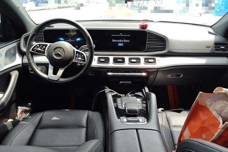 Used Mercedes-Benz GLE Coupe 2020 GLE 350 4MATIC Coupe SUV Luxury Model Center Console
