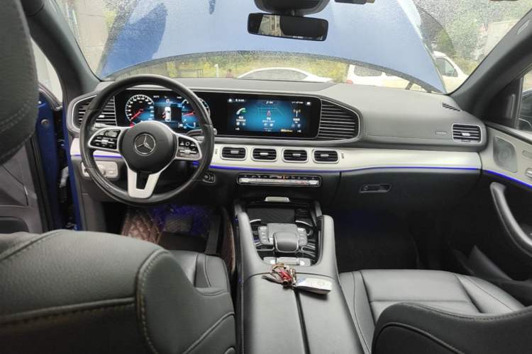 Used Mercedes-Benz GLE Coupe 2020 GLE 350 4MATIC Coupe SUV Luxury Model Center Console