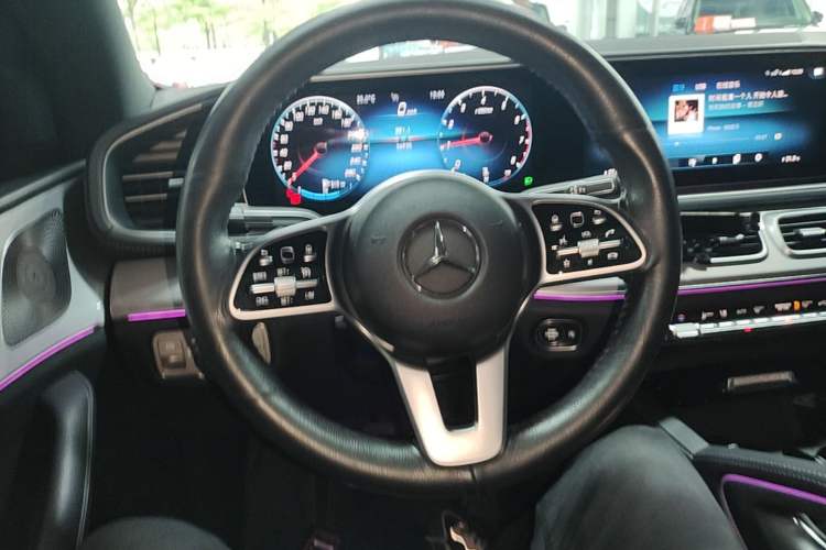 Used Mercedes-Benz GLE Coupe 2020 GLE 350 4MATIC Coupe SUV Luxury Model Steering Wheel