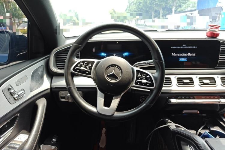 Used Mercedes-Benz GLE Coupe 2020 GLE 350 4MATIC Coupe SUV Luxury Model Steering Wheel