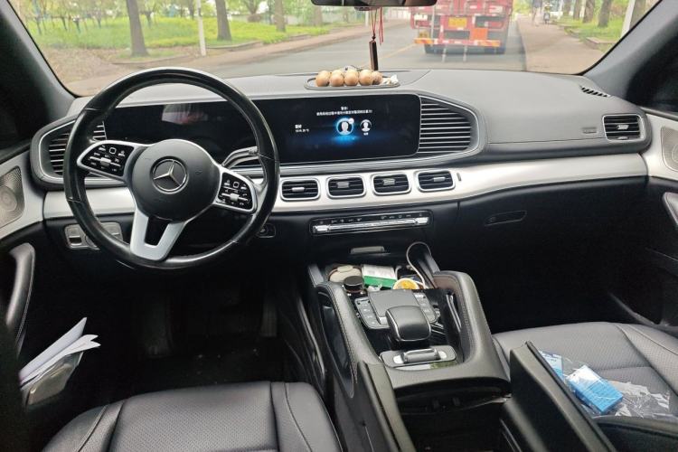 Used Mercedes-Benz GLE Coupe 2020 GLE 450 4MATIC Coupe SUV Fashion Model Center Console
