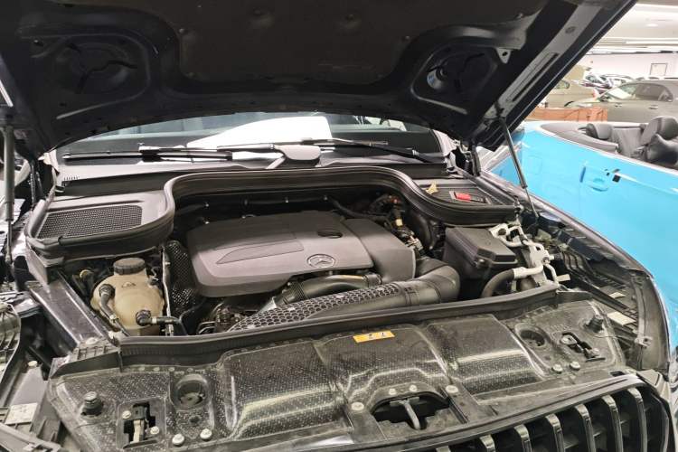 Used Mercedes-Benz GLE Coupe 2020 GLE 350 4MATIC Coupe SUV Fashion Model Engine Bay