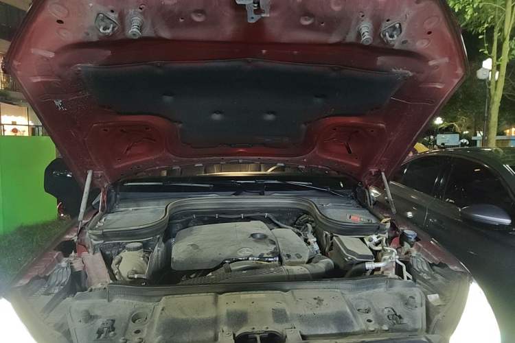 Used Mercedes-Benz GLE Coupe 2020 GLE 350 4MATIC Coupe SUV Fashion Model Engine Bay