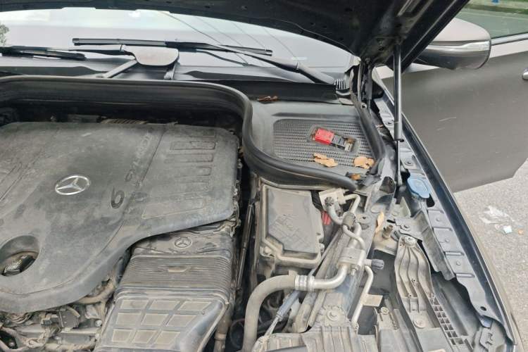 Used Mercedes-Benz GLE Coupe 2020 GLE 450 4MATIC Coupe SUV Fashion Model Engine Bay Left