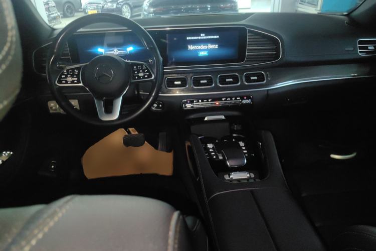 Used Mercedes-Benz GLE Coupe 2020 GLE 450 4MATIC Coupe SUV Luxury Model Interior 2