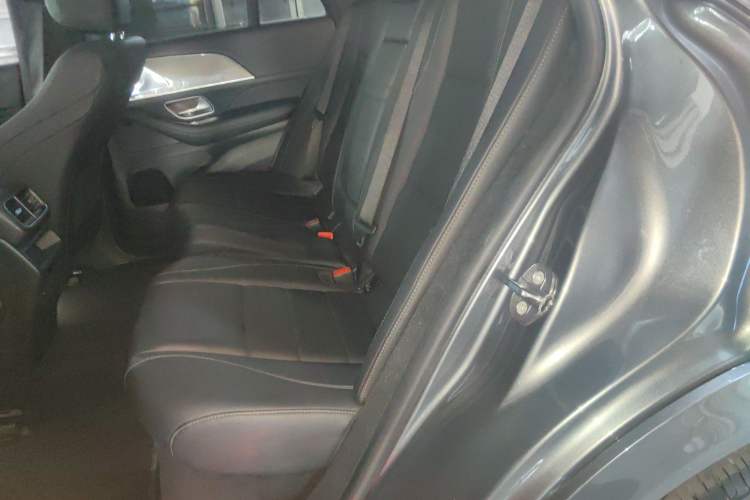 Used Mercedes-Benz GLE Coupe 2020 GLE 450 4MATIC Coupe SUV Luxury Model Interior 4