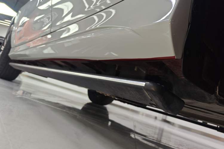 Used Mercedes-Benz GLE Coupe 2020 GLE 350 4MATIC Coupe SUV Luxury Model Left Side Sill