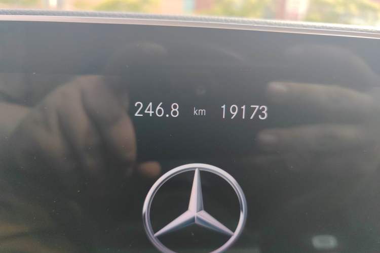 Used Mercedes-Benz GLE Coupe 2020 GLE 450 4MATIC Coupe SUV Fashion Model Odometer Close Up