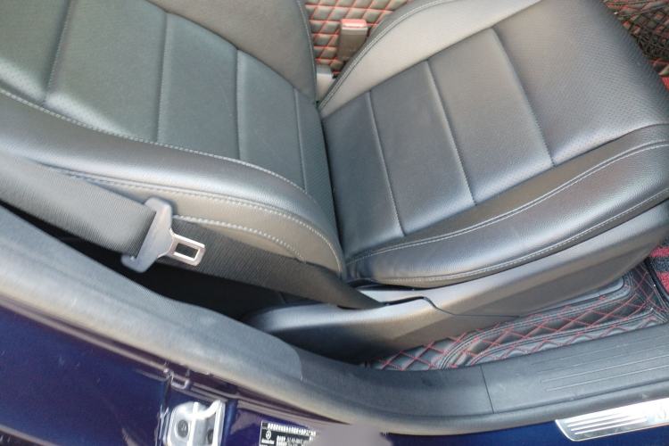 Used Mercedes-Benz GLE Coupe 2020 GLE 450 4MATIC Coupe SUV Fashion Model Right Front Seat