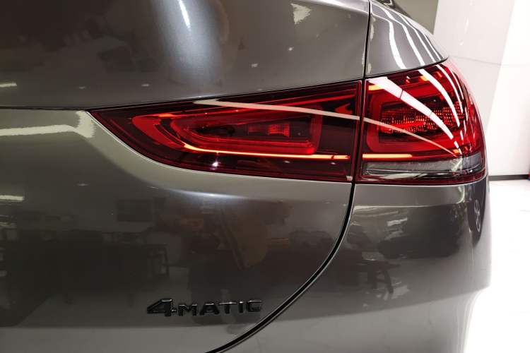 Used Mercedes-Benz GLE Coupe 2020 GLE 350 4MATIC Coupe SUV Fashion Model Right Rear Taillight