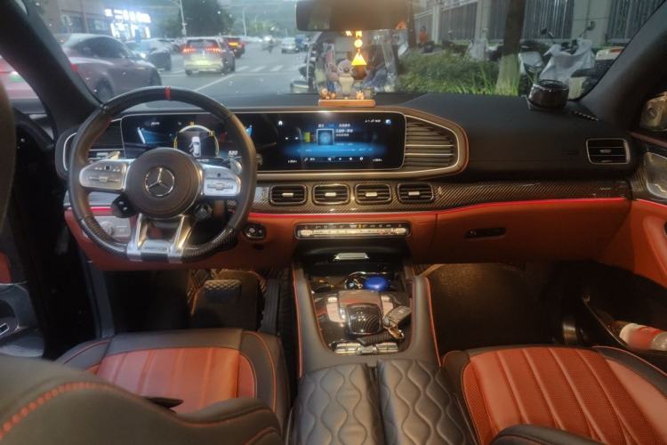Used Mercedes-Benz GLE Coupe 2020 GLE 450 4MATIC Coupe SUV Fashion Model Center Console