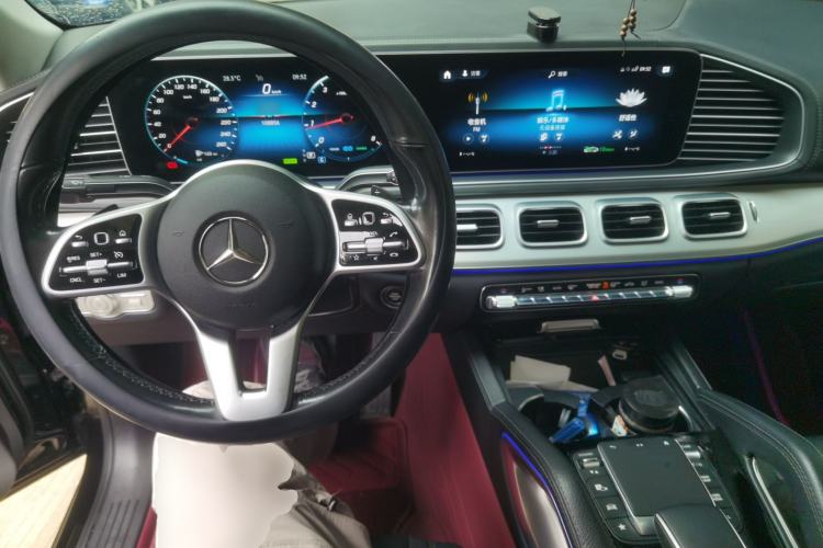 Used Mercedes-Benz GLE Coupe 2020 GLE 450 4MATIC Coupe SUV Fashion Model Center Console