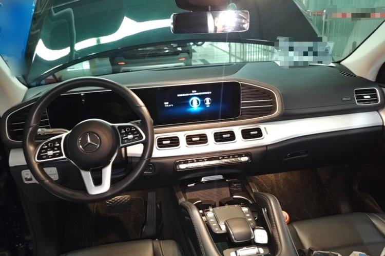 Used Mercedes-Benz GLE Coupe 2020 GLE 350 4MATIC Coupe SUV Luxury Model Center Console