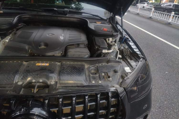 Used Mercedes-Benz GLE Coupe 2020 GLE 450 4MATIC Coupe SUV Fashion Model Engine Bay Left
