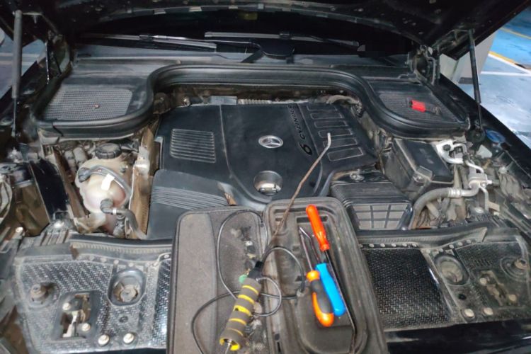 Used Mercedes-Benz GLE Coupe 2020 GLE 450 4MATIC Coupe SUV Fashion Model Engine Bay