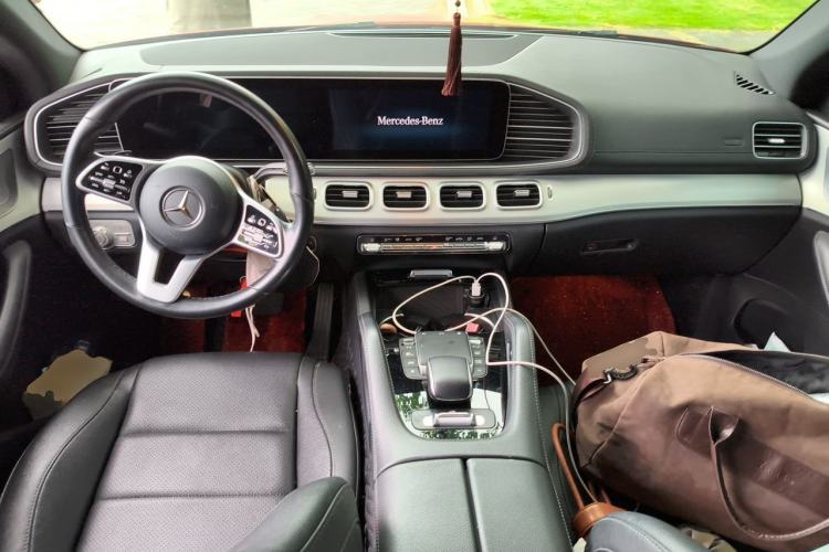 Used Mercedes-Benz GLE Coupe 2020 GLE 350 4MATIC Coupe SUV Luxury Model Center Console