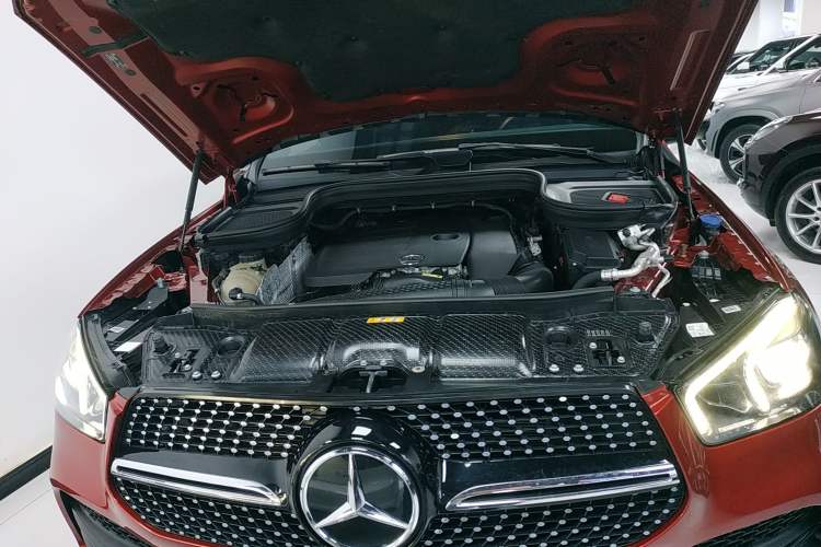 Used Mercedes-Benz GLE Coupe 2020 GLE 350 4MATIC Coupe SUV Luxury Model Engine Bay