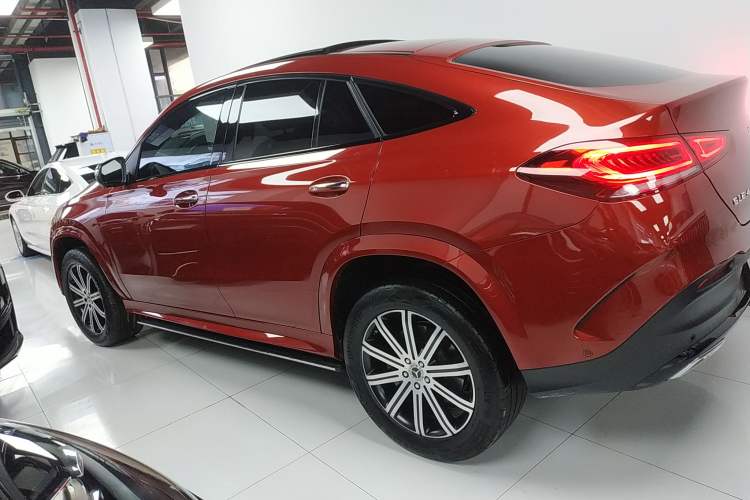 Used Mercedes-Benz GLE Coupe 2020 GLE 350 4MATIC Coupe SUV Luxury Model Exterior 3