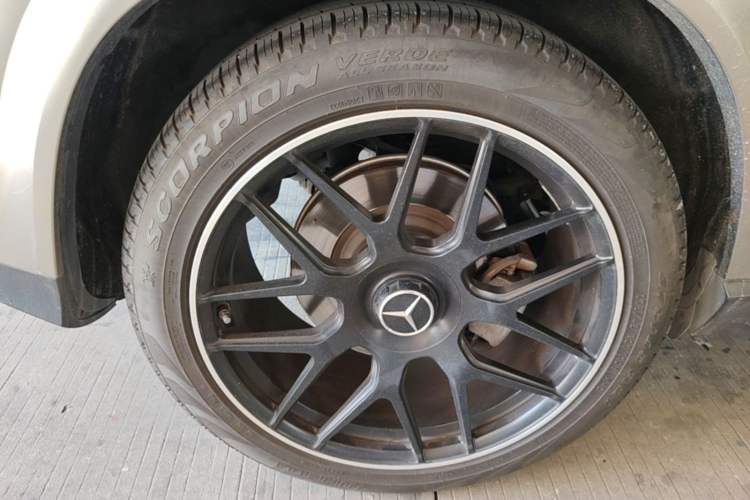 Used Mercedes-Benz GLE Coupe 2020 GLE 450 4MATIC Coupe SUV Luxury Model Right Rear Wheel Hub
