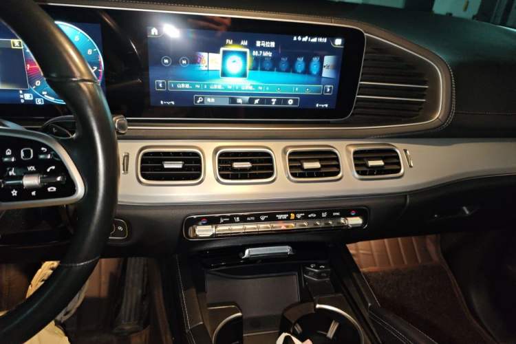 Used Mercedes-Benz GLE Coupe 2020 GLE 350 4MATIC Coupe SUV Fashion Model Audio And AC Panel