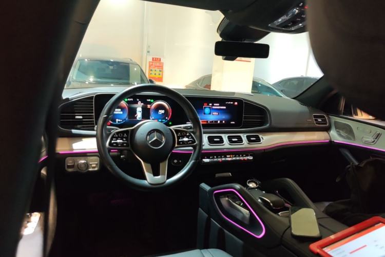 Used Mercedes-Benz GLE Coupe 2020 GLE 450 4MATIC Coupe SUV Fashion Model Center Console
