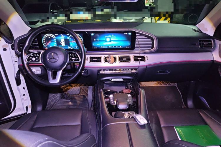 Used Mercedes-Benz GLE Coupe 2020 GLE 350 4MATIC Coupe SUV Fashion Model Center Console