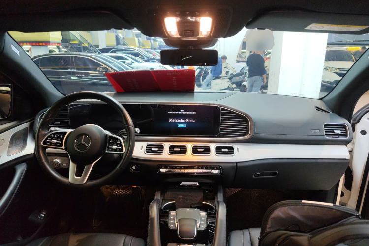 Used Mercedes-Benz GLE Coupe 2020 GLE 350 4MATIC Coupe SUV Luxury Model Center Console