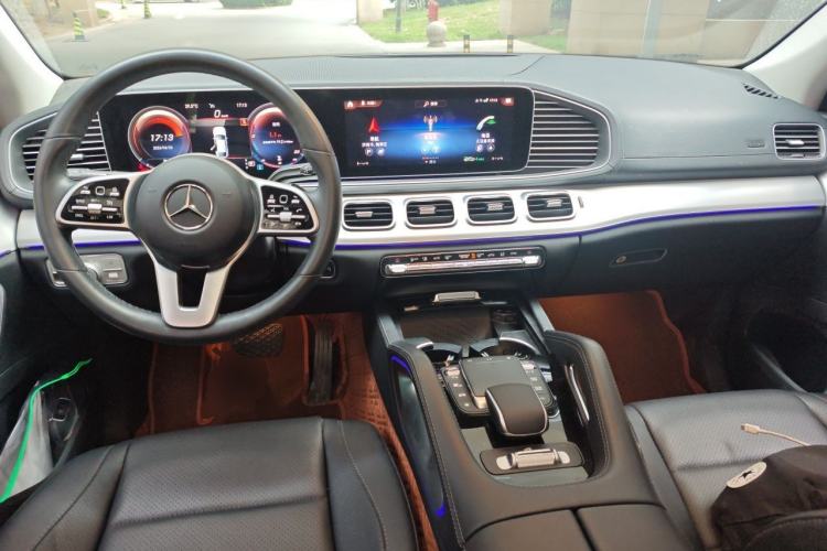 Used Mercedes-Benz GLE Coupe 2020 GLE 350 4MATIC Coupe SUV Luxury Model Center Console