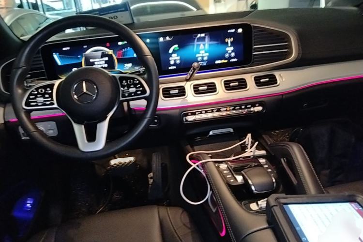 Used Mercedes-Benz GLE Coupe 2020 GLE 350 4MATIC Coupe SUV Luxury Model Center Console