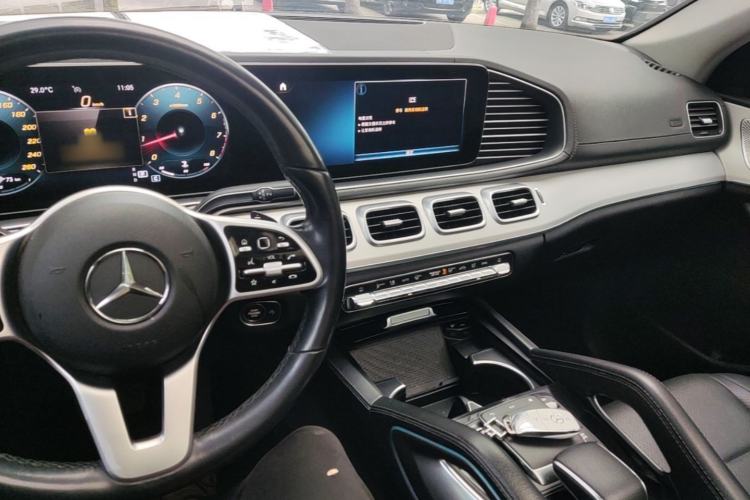 Used Mercedes-Benz GLE Coupe 2020 GLE 350 4MATIC Coupe SUV Luxury Model Center Console